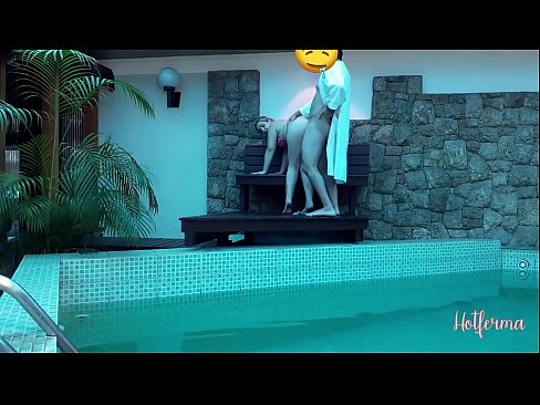 ❤️ Giimbitar sa amo ang katabang sa pool, apan dili makasukol sa init Porno sa ceb.downloadassertion.top